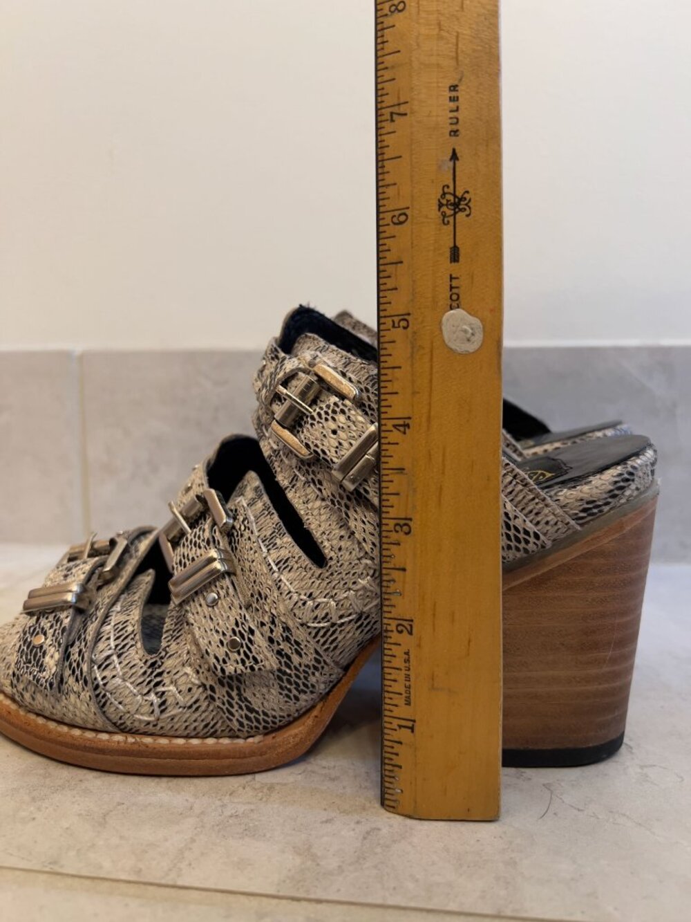 Freebird - Caitlyn - Size 7 - Picture 12 of 13